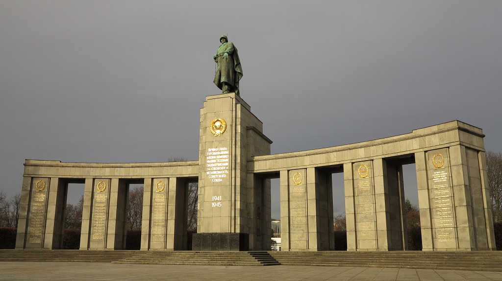 Берлин, памятник воинам-победителям